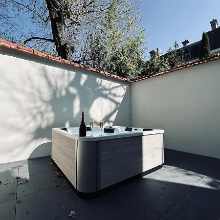2 Lenoir T2 Spacieux Avec Jacuzzi Au Centre-ville Appartement Reims