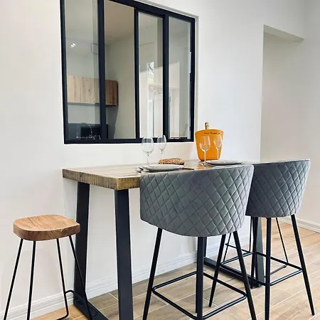 2 Lenoir T2 Spacieux Avec Jacuzzi Au Centre-ville * Ρενς