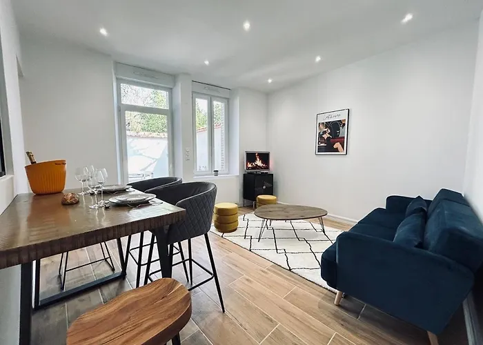 Apartment 2 Lenoir T2 Spacieux Avec Jacuzzi Au Centre-ville